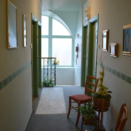 Muskátli Panzió Bed and breakfast
