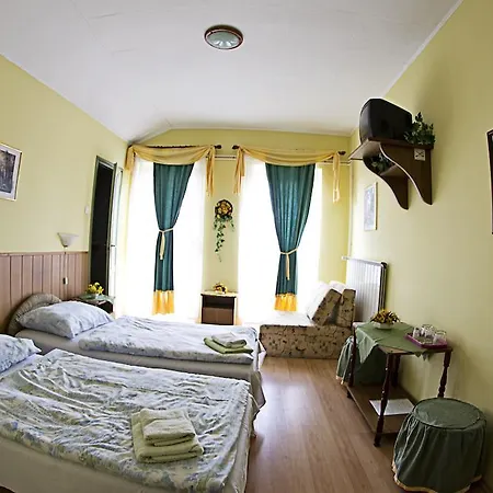 Muskatli Panzio 3*