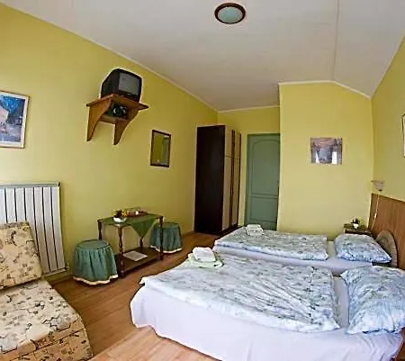 Muskatli Panzio 3*