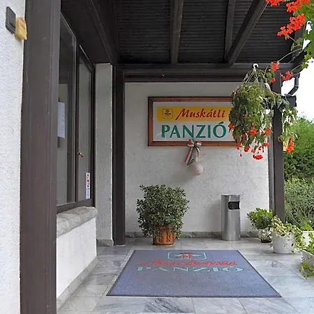 Muskátli Panzió 3*