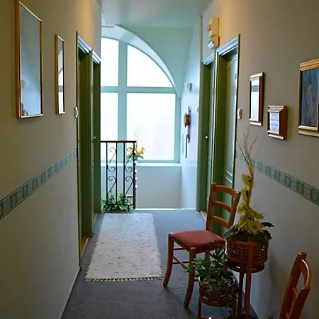 Bed and breakfast Muskátli Panzió Győr