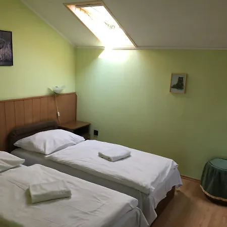 Alojamento de Acomodação e Pequeno-almoço Muskátli Panzió Győr