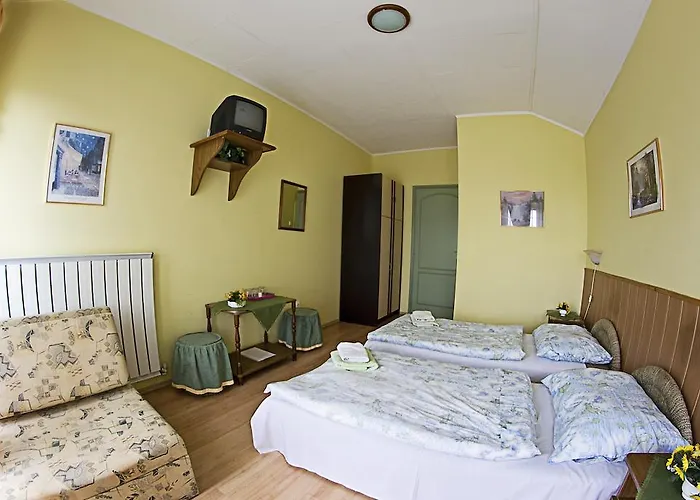 Frühstückspension Muskatli Panzio Győr
