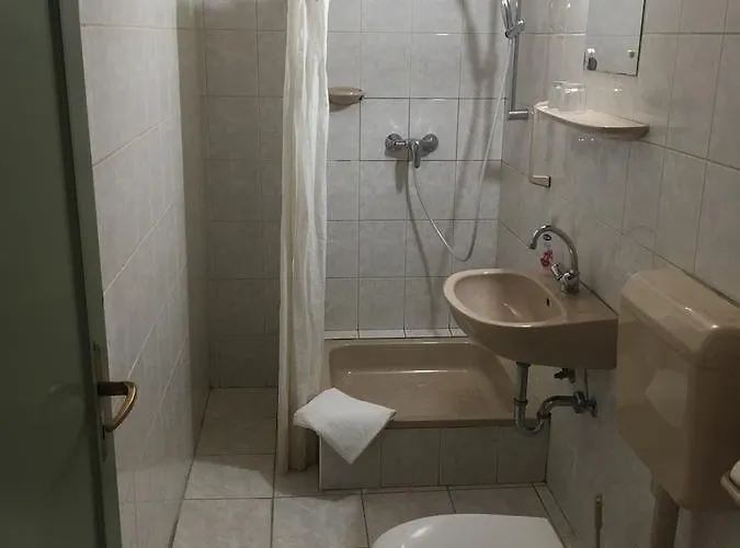 Muskatli Panzio Frühstückspension Győr